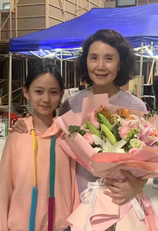 严晓频的成长经历 