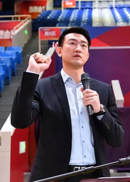CBA目前冲冠底气够足，前三球队，并没有传统两强辽宁和广东

1，CBA从目前成