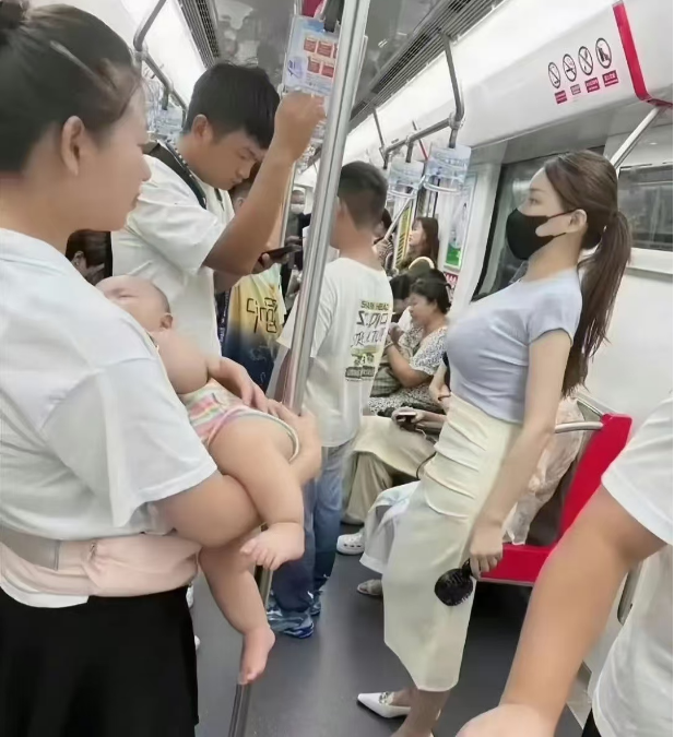 地铁偶遇班主任了这时候我该怎么办啊哈哈哈哈