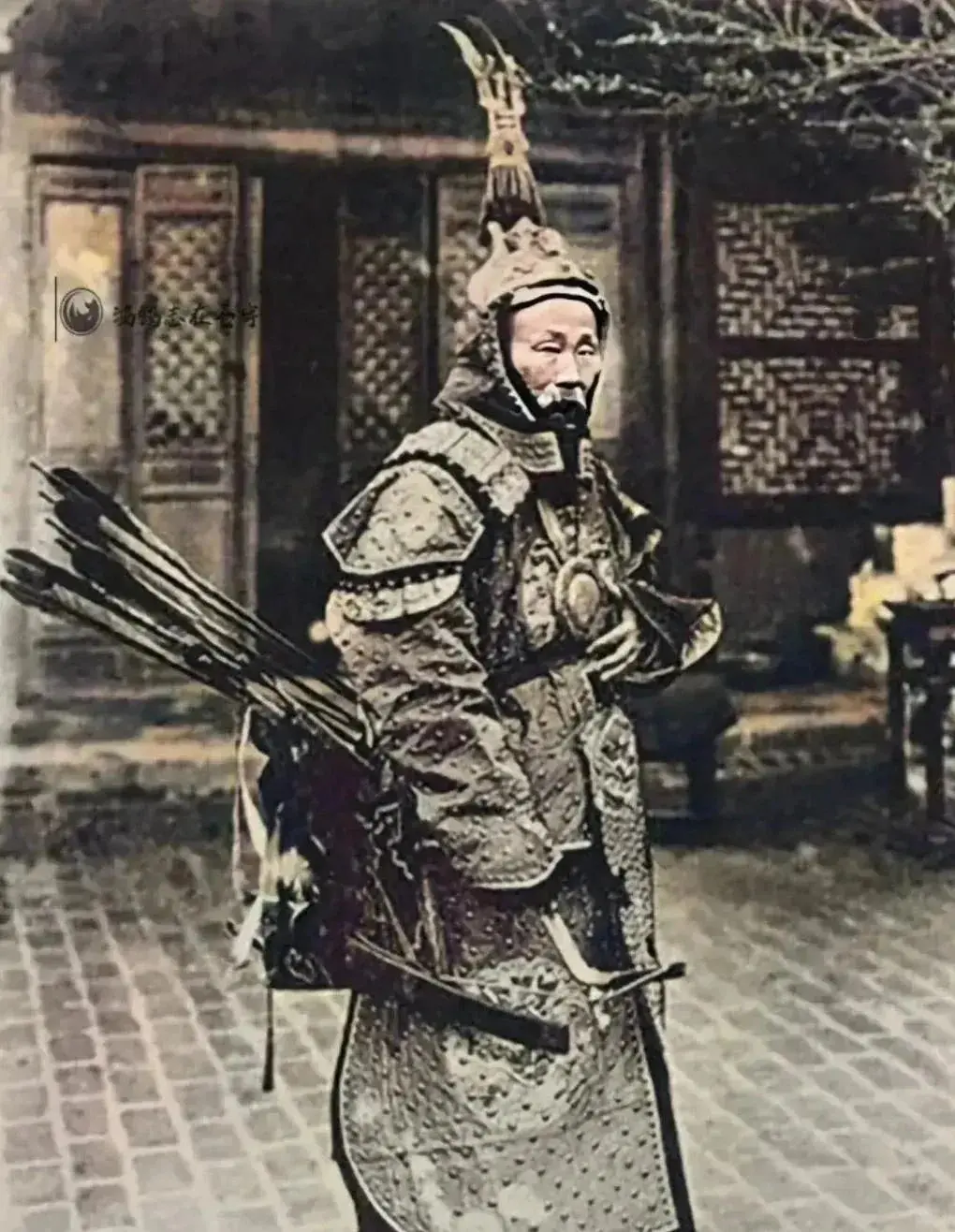 晚清北京城一名武将戎装照，能感受到杀气吗