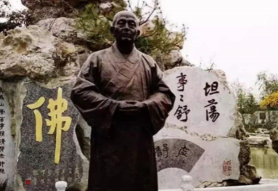 1949年开国大典上，一位僧人和开国元勋并肩站齐，日军攻占桂林时，他挥刀斩杀了1