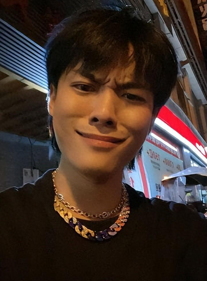 三只羊凉了，所有直播已停

自从监管部门宣称对三只羊予以立案调查之后，三只羊旗下