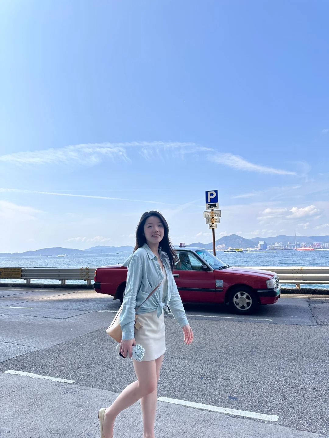 来坚尼地城看海了🩵
最近工作好忙碌 压力也有点儿大
周日和朋友一起来坚尼地城喝