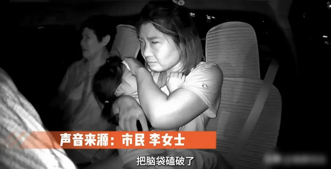 暖哭了！山东潍坊，女子抱着头上淌血的3岁小孩，焦急的打了一辆出租车，哭着说：孩子