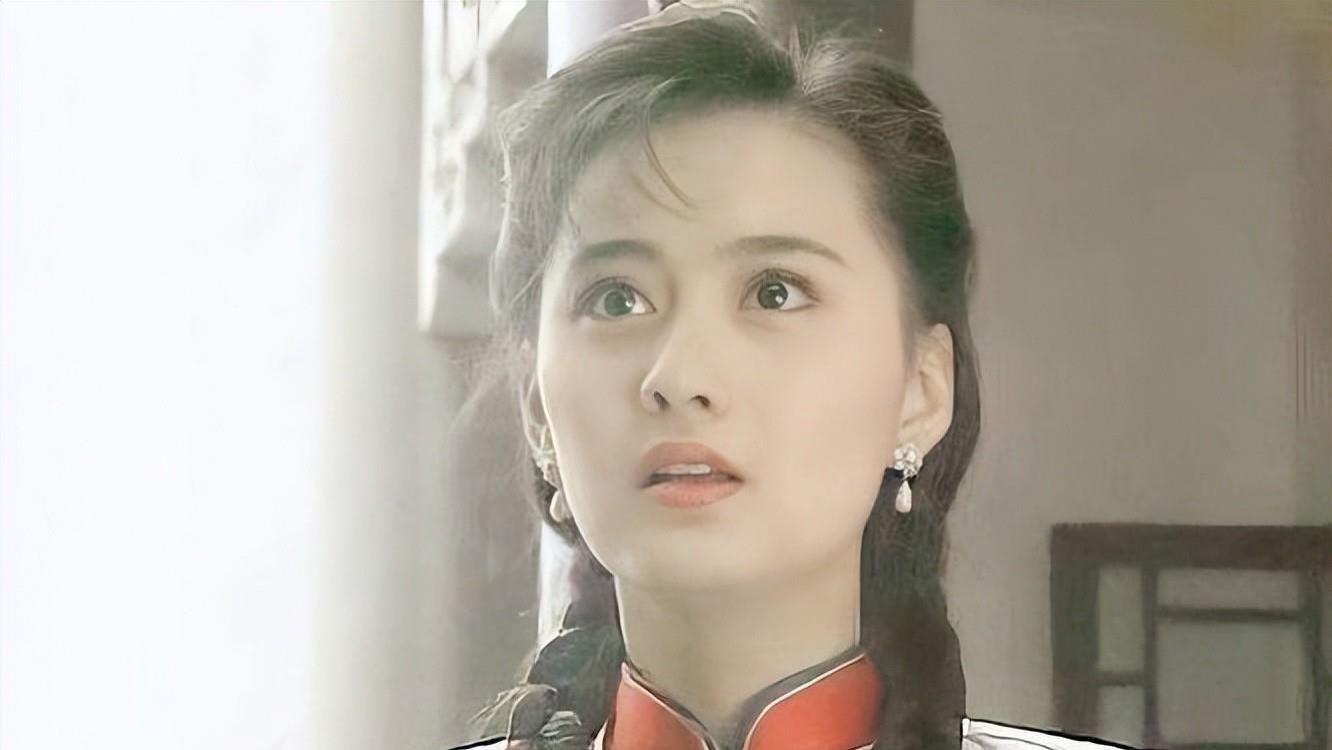 为了让陈德容做女主，琼瑶和整个剧组等了她三年，她究竟是何来头