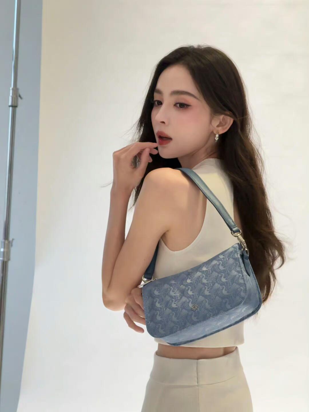 张元英和古力娜扎，这波谁的颜值身材更好？