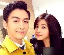 陈晓最讨厌的三件事！

在车里的高层对他动手动脚，令他恶心到直接跳车受伤。

把