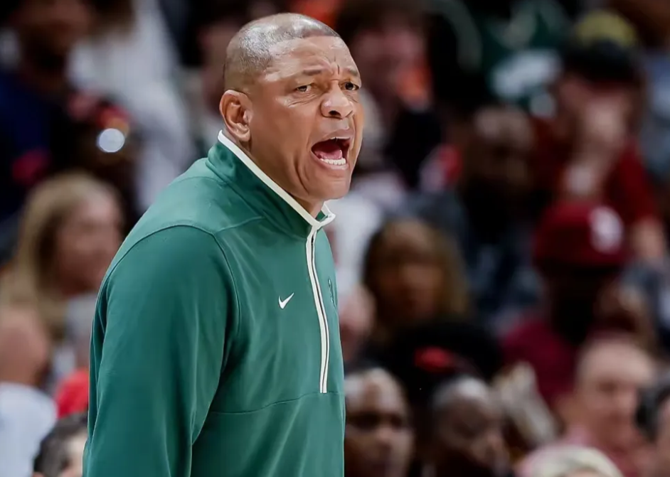 雄鹿大胜爵士，教练球员皆大欢喜！

里弗斯：今天总算赢了！不然我离被裁也不远了！