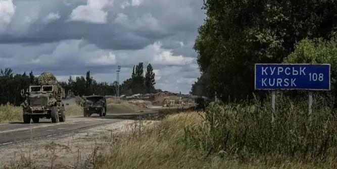 最近消息！乌克兰大军开赴库尔斯克，气势如虹。万名壮士歃血立誓，要夺下这个难关。六