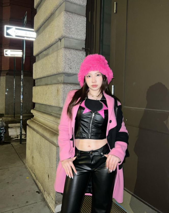 香港武打巨星甄子丹的女儿甄济如近照，她长得很漂亮，这身材可以当模特