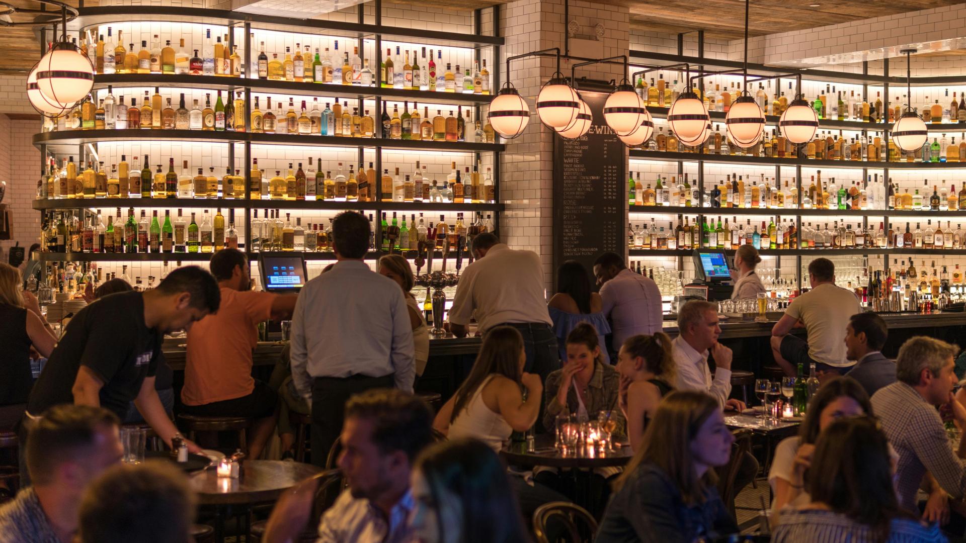 微醺文化正在盛行：年轻人饮酒新风尚