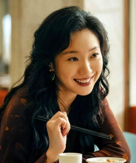 王佳佳你可能不知道她的名字
但你一定知道她演过的角色！
第一次看王佳佳是在《我不