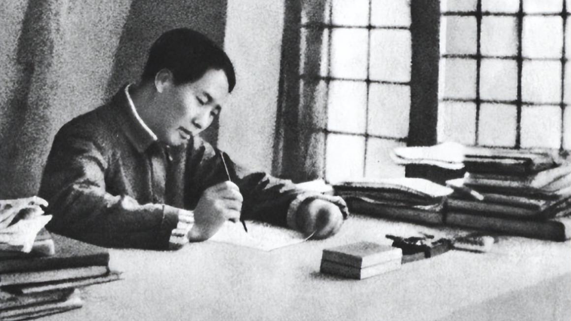 张国焘在晚年所著回忆录中说毛主席坏话，妻子怒斥他：你真没良心