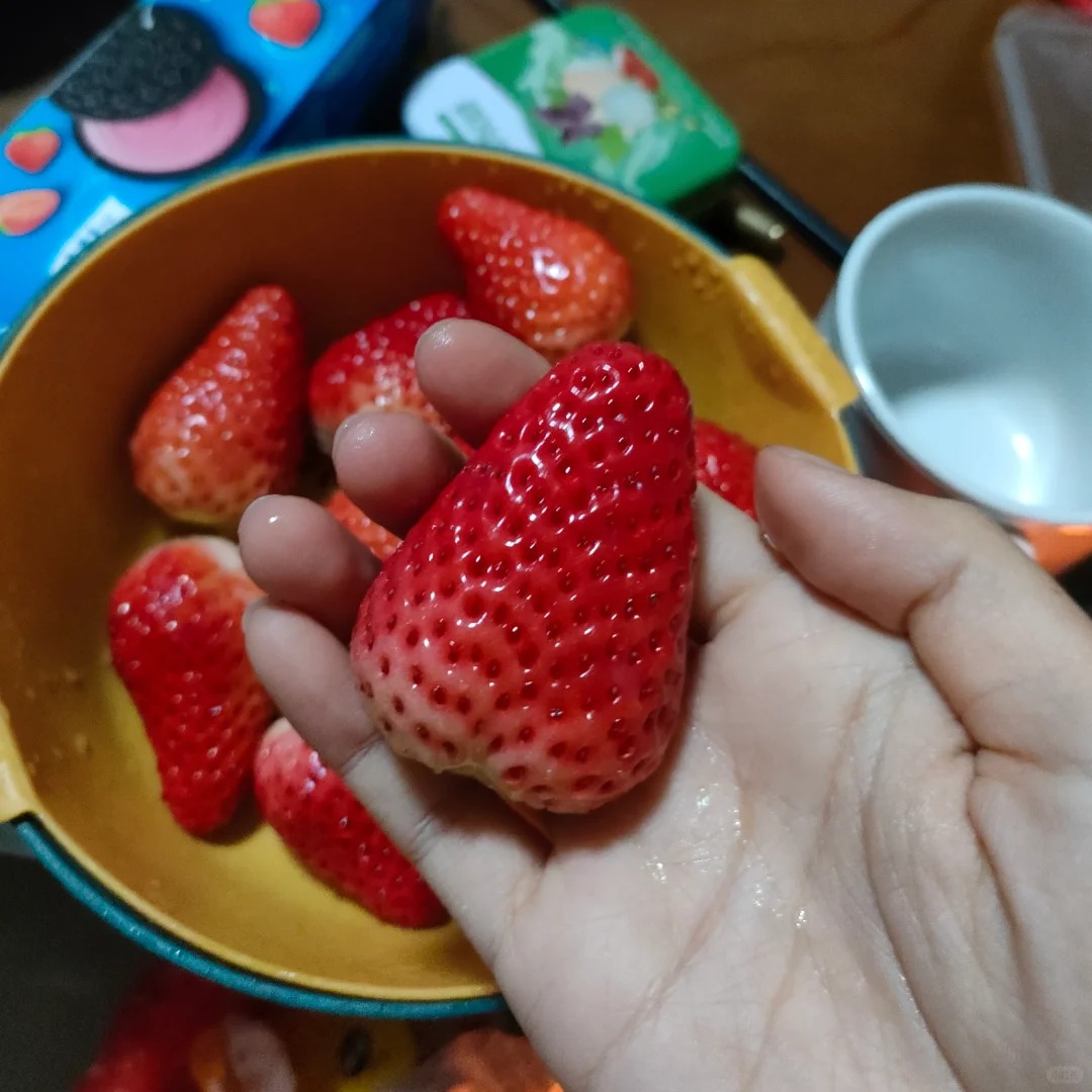 大家和男朋友亲密到什么程度了
我先来，姨妈期和平时的内裤、袜子他都给我洗