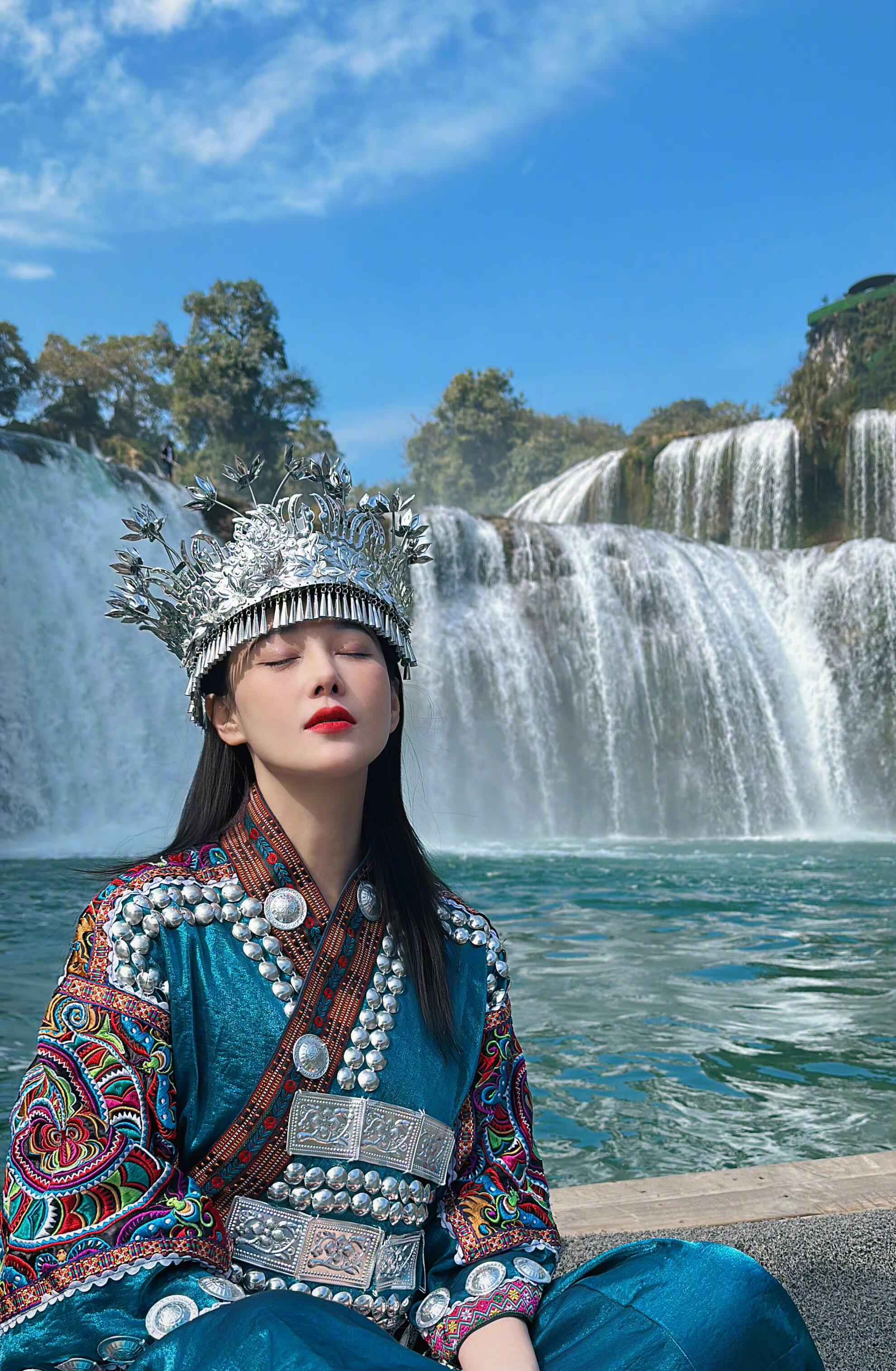 张馨予好美啊