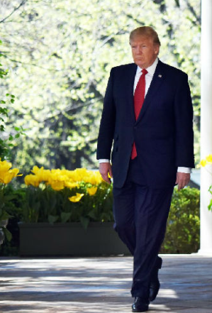 特朗普尝到了甜头。美国胜选总统特朗普呼吁美国最高法院推迟对中国社交网络TikTo