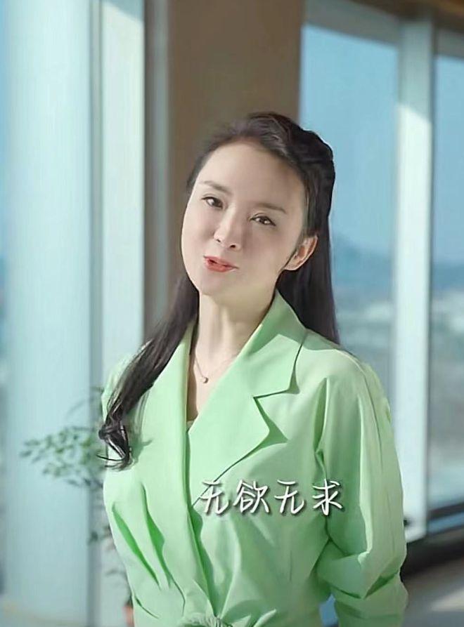 “晴格格”王艳在故宫旁豪宅中跳舞，称自己无欲无求，遭网友吐槽
视频中的王艳，宛如