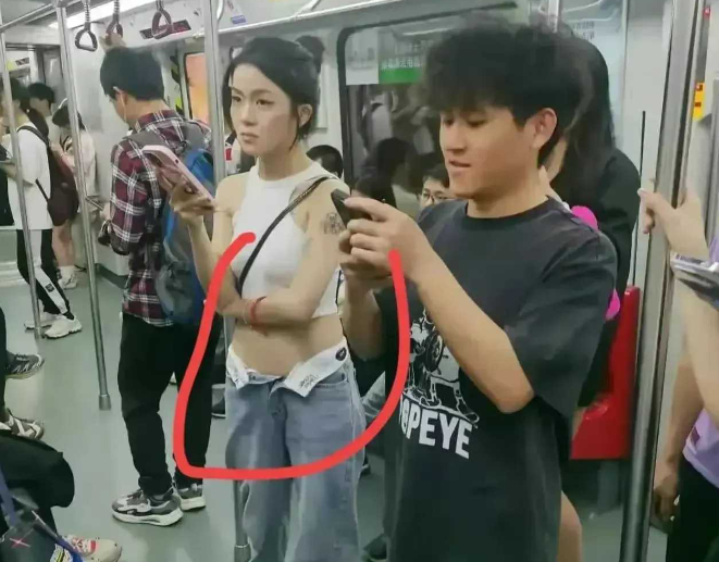 热辣无比的美女