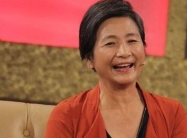 太伤心了！”武侠影后“郑佩佩去世了！

郑佩佩耳清目明，遇事不和稀泥，在圈内更是
