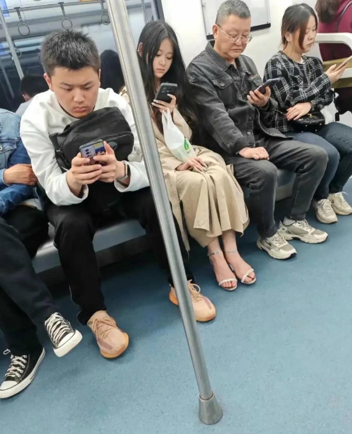 什么都玉足只会害了你！[大笑][大笑][大笑]