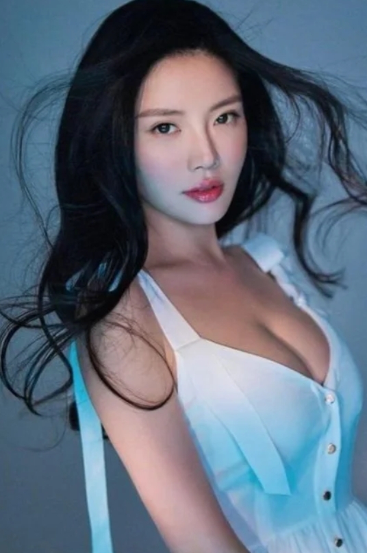 徐冬冬，魅力与实力并存的演员