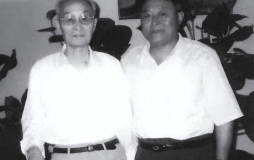 1987年5月19日，退伍士兵赵保群接到国防部长张爱萍写来的一封信。
在这封信里