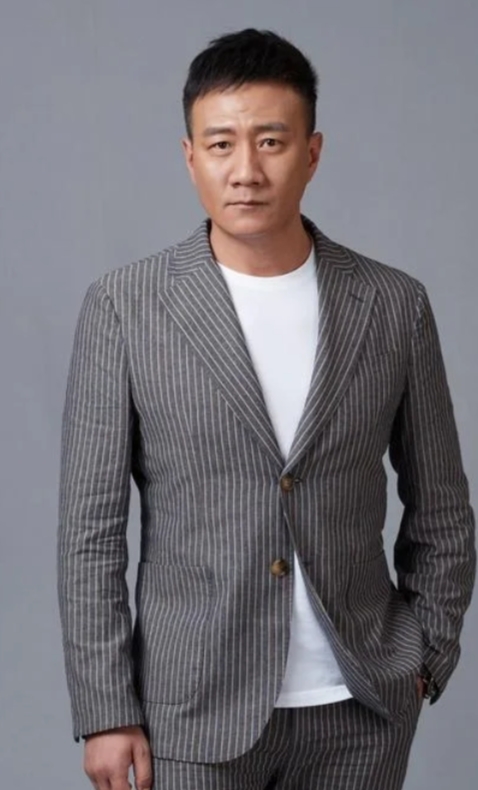胡军：坚守真爱，幸福家庭惹人羡