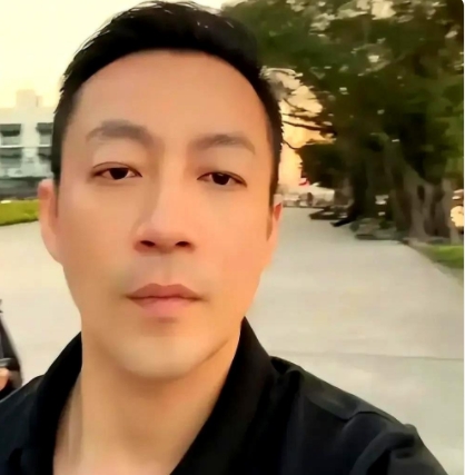 大S的树葬仪式预计在本周完成，汪小菲计划于2月20日从北京飞往台北参加。

据台
