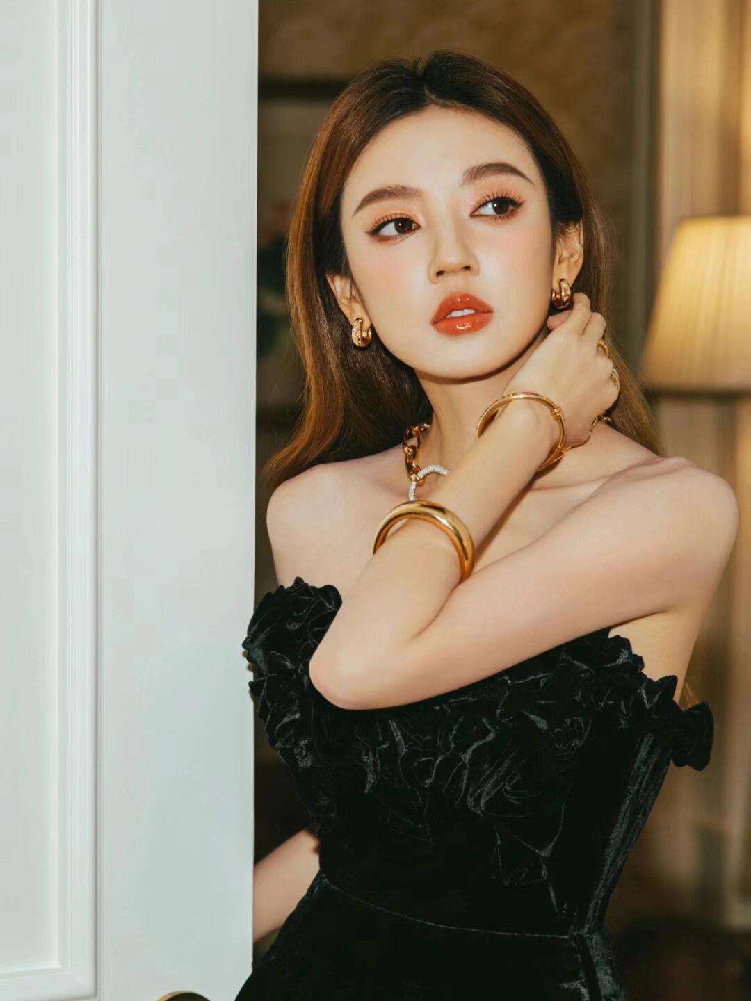 内娱明星绝美照片何瑞贤