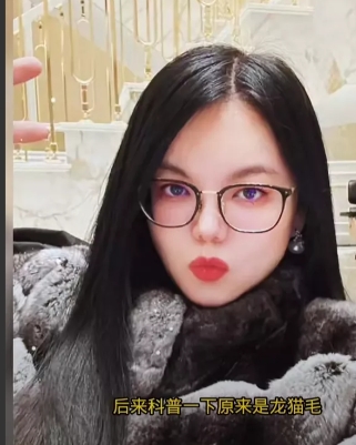 李湘因回国晒照引发网友骂声一片，主要是她被指穿着用龙猫皮毛制成的皮草大衣，具体情