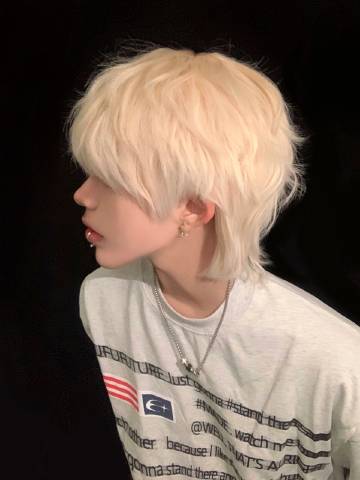 有些人正脸一般 侧脸却…… ​