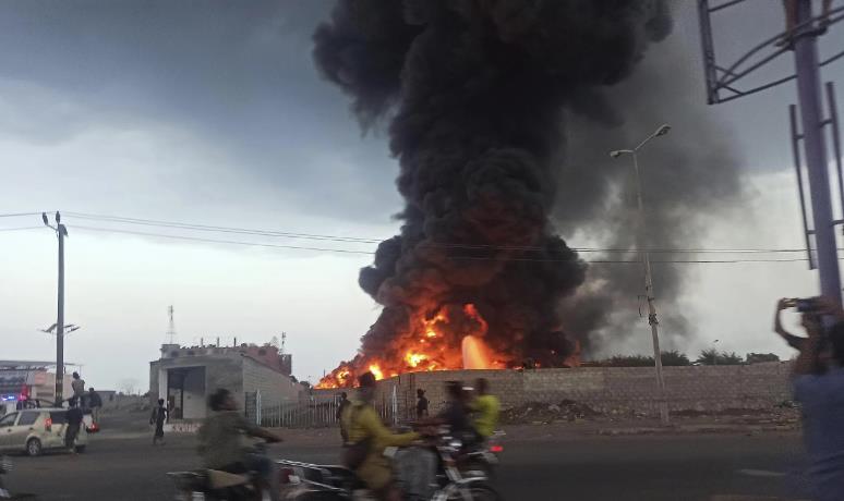 危险升级？以军空袭也门报复胡塞武装，地区冲突有加剧爆发风险。现在哈马斯没了，真主