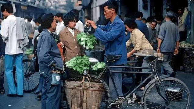 92年看电影，散场后错入大姑邻居家，姑娘打我一棍子她用一生偿还