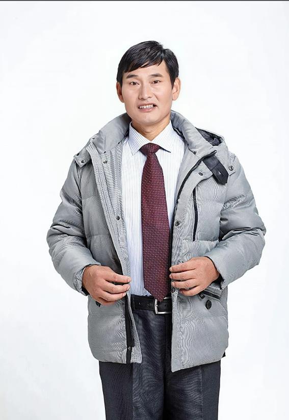 大衣哥的遭遇告诉了我们一个人性真相！

那就是，只要你有钱了，只要你出名了，你要