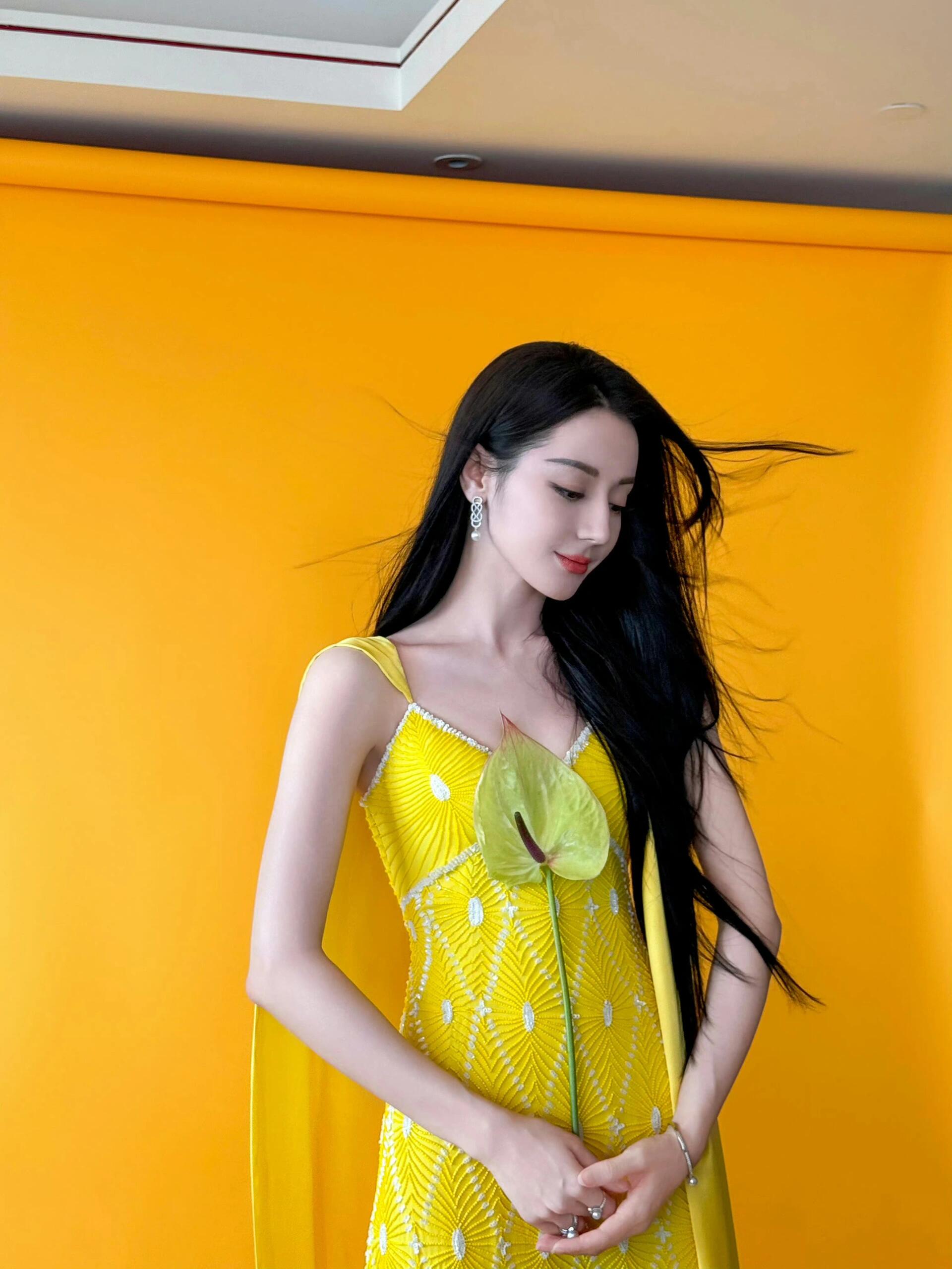 迪丽热巴——明媚动人