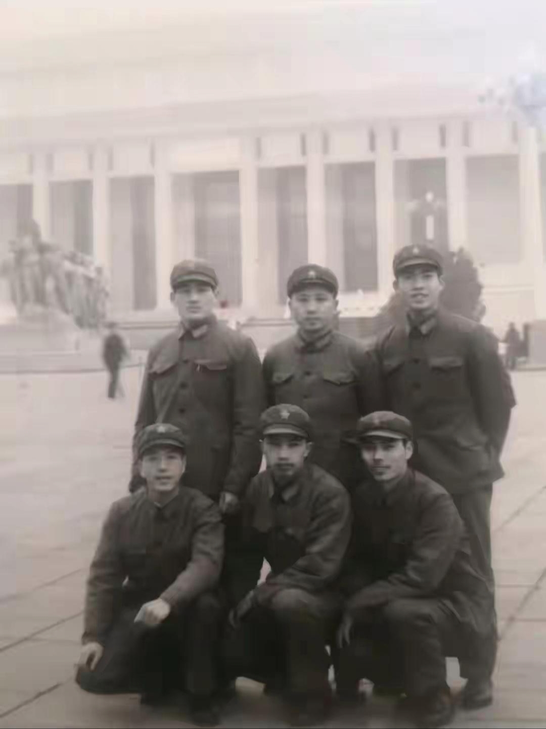 实在的北方人，难忘的一次饭局。

1980年，总政在沈阳军区干校举办全军放映技师
