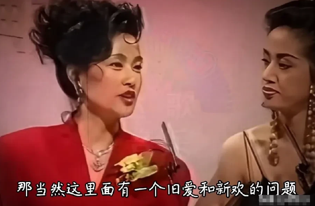 年轻时的刘晓庆和梅艳芳同框，晓庆姐太美了