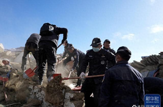 看到中国解放军救灾，韩国网民：速度快是因为他们的面积小



2025年1月
