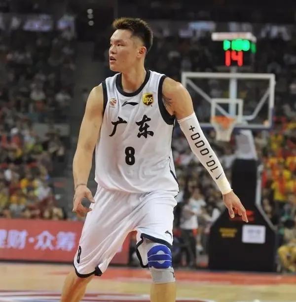 CBA一人一城的球员
易建联  16个赛季全在广东
朱芳雨   18个赛季全