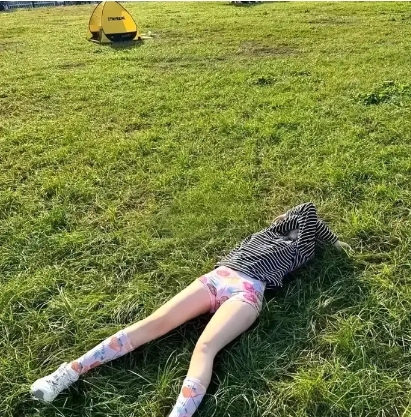 姑娘，这造型也太扎眼了吧，不怕有危险吗？