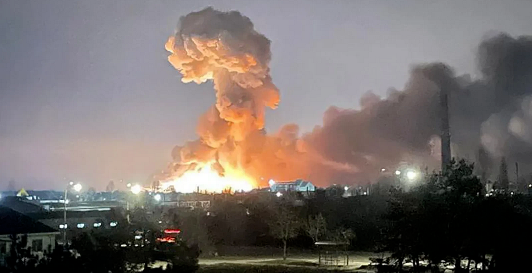 俄罗斯的报复接踵而至，乌克兰胆战心惊。

当地时间25日，乌克兰首都基辅拉响防空