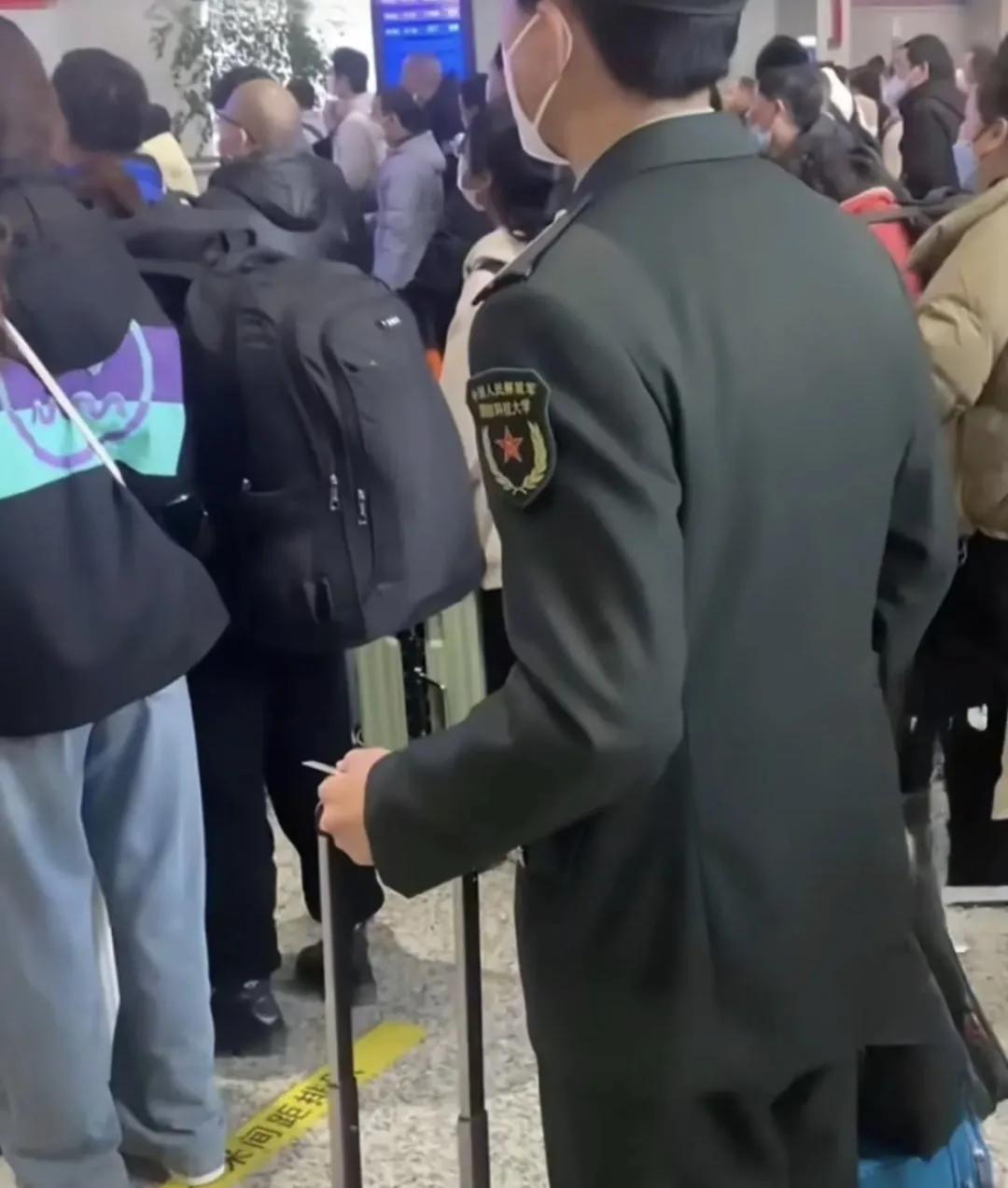 有谁知道这个大学和清华北大比怎么样？