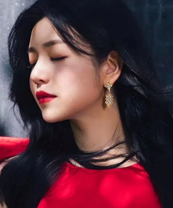 双陈离婚，一开始都以为是和平分开呢，哪晓得后面反转大得很。陈晓那一系列操作，真让