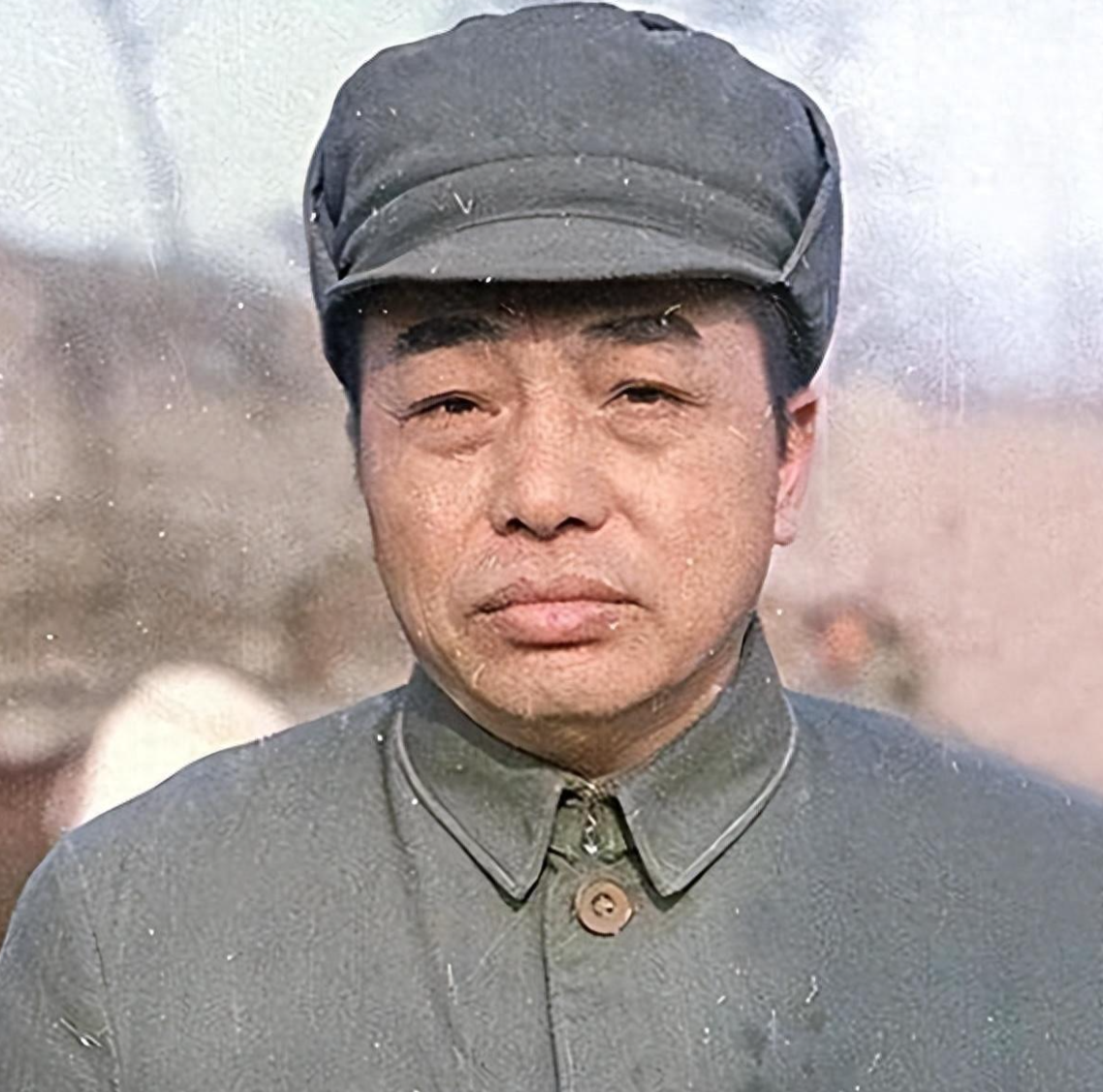 有个干部打了彭老总两个耳光，吴忠怒道：这是非常错误的

在那段十年特殊时期，很多