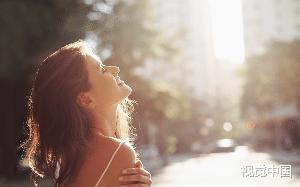 当我发现女友出轨的富二代其实是我资助的学生后......当然不会放过他们啦