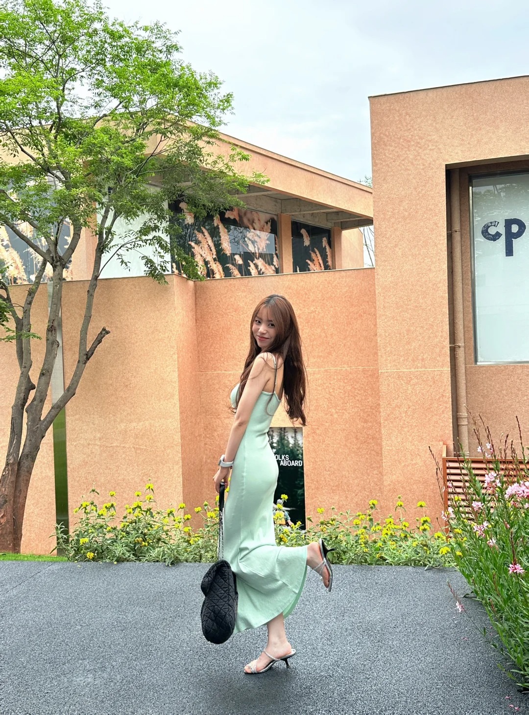 后悔去麓湖了
#麓湖 为什么没早点去麓湖   拍照贼好看  但是来回要坐两个小时