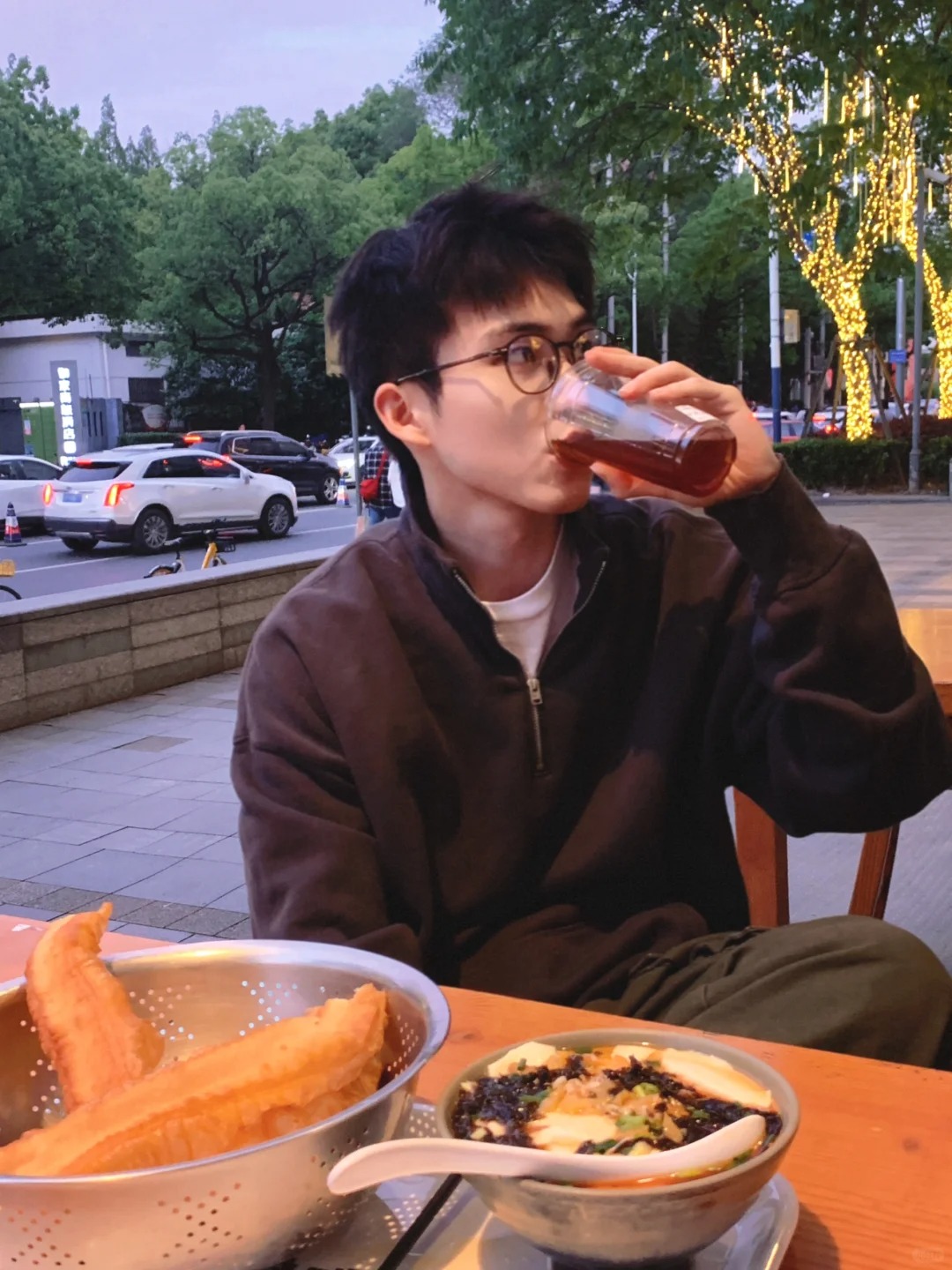 咖啡配油条😐😐我看行
