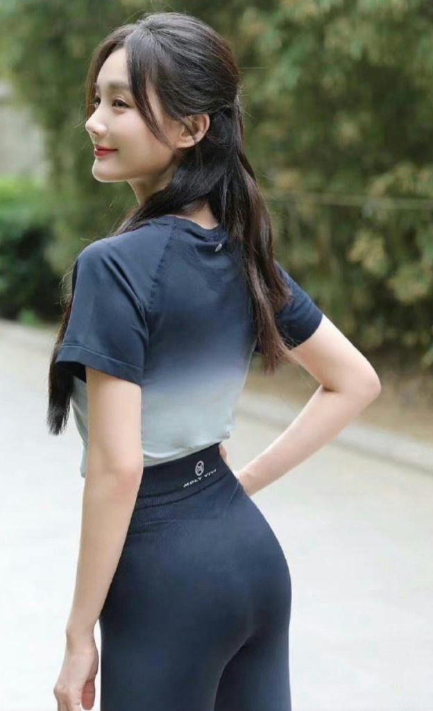 李一桐好圆润啊[爱心][爱心][爱心][doge][doge]