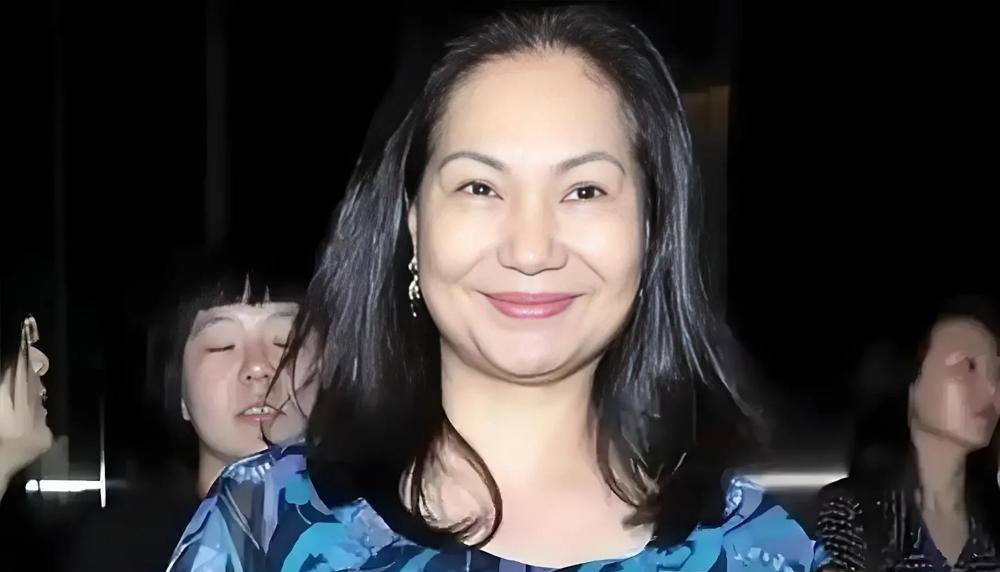 黄春梅：大陆一资深离婚人士，怒斥小S忘恩负义！

当初跟着小S住在台北市内豪宅，