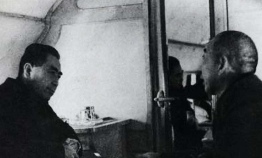 1957年冬，农垦部部长王震上将即将带队出访日本，周总理专门嘱咐：“去到日本后，